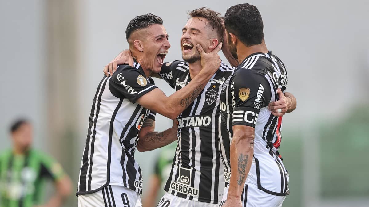 Hulk decide no fim, Atlético bate América e fica mais perto do tetra no Mineiro