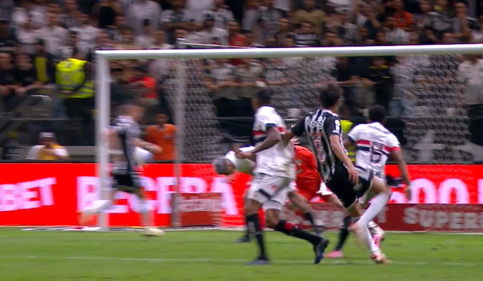 Atlético 2x1 São Paulo: CBF divulga áudio do VAR em lance de gol de Paulinho