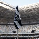 Atlético repudia ato de organizada no CT, defende jogador e pede união