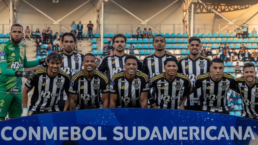 Atacante surpreende, se despede do Atlético e fecha com clube do exterior
