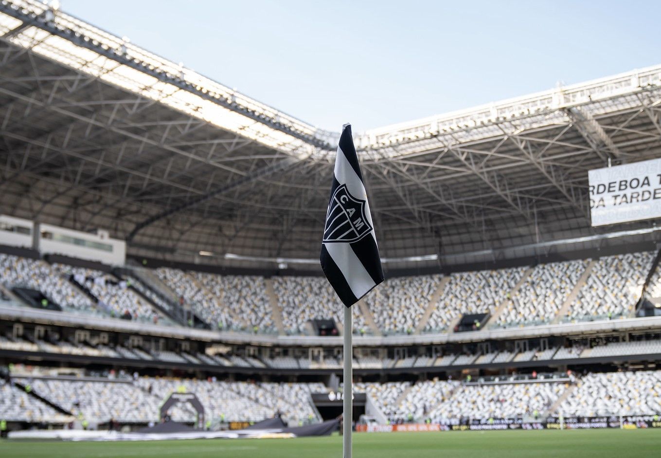 SAF faz aporte, e Atlético paga R$ 300 milhões de dívidas bancárias