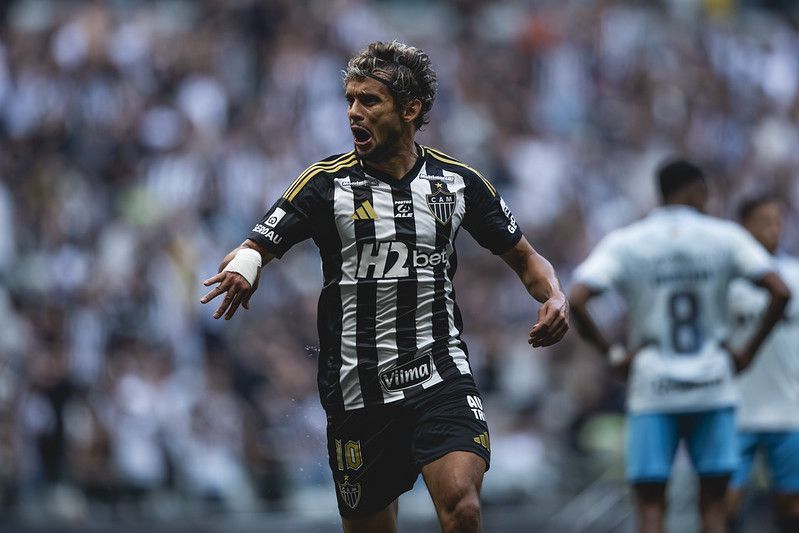 Gustavo Scarpa marca golaço e quebra jejum de 12 meses em jogo do Atlético