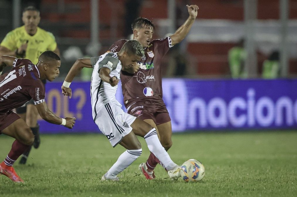 Atlético dá 'ultimato' à FMF e ameaça jogar Estadual sem titulares; entenda