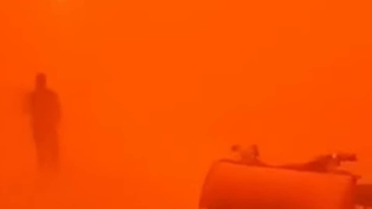 Vídeo: cidade no Oriente Médio fica laranja após tempestade de areia