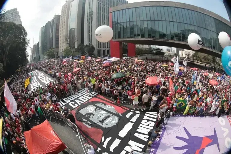 Movimentos sociais convocam manifestações em todo o Brasil contra o ‘PL da Dosimetria’