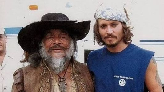 Ator ao lado do astro Johnny Depp com quem contracenou em Piratas do Caribe
