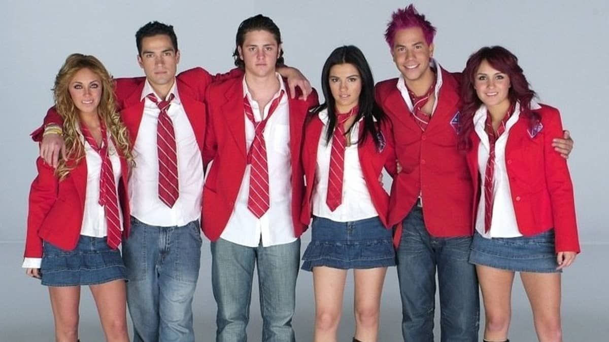 Alfonso Herrera explica por que não estará na turnê ‘Soy Rebelde’ e revela trauma vivido no Brasil