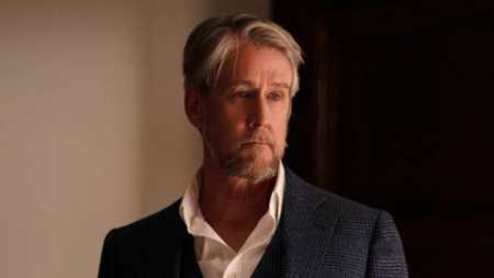Ator dá vida ao personagem 'Connor Roy' na série da HBO