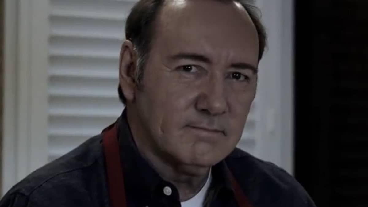 Vítima de Kevin Spacey relata, em julgamento, agressões sexuais do ator