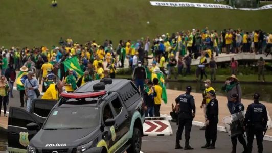 Atos antidemocráticos do dia 8 de janeiro
