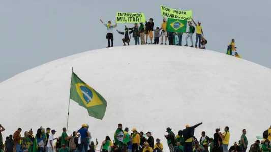 Atos golpistas do dia 8 de janeiro