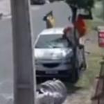 Vídeo: gari é atropelado por carro desgovernado enquanto trabalhava no Barreiro, em BH