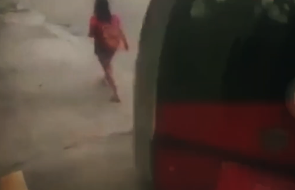 Vídeo: Mulher na calçada morre após ser atropelada por ônibus em SP