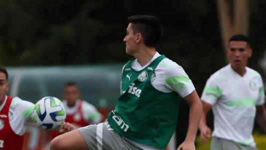 Atuesta em treino do Palmeiras