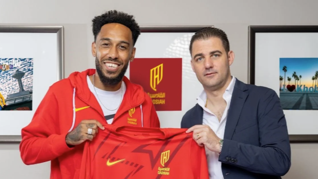 Ex-Arsenal e Dortmund, Aubameyang é anunciado pelo Al-Qadsiah
