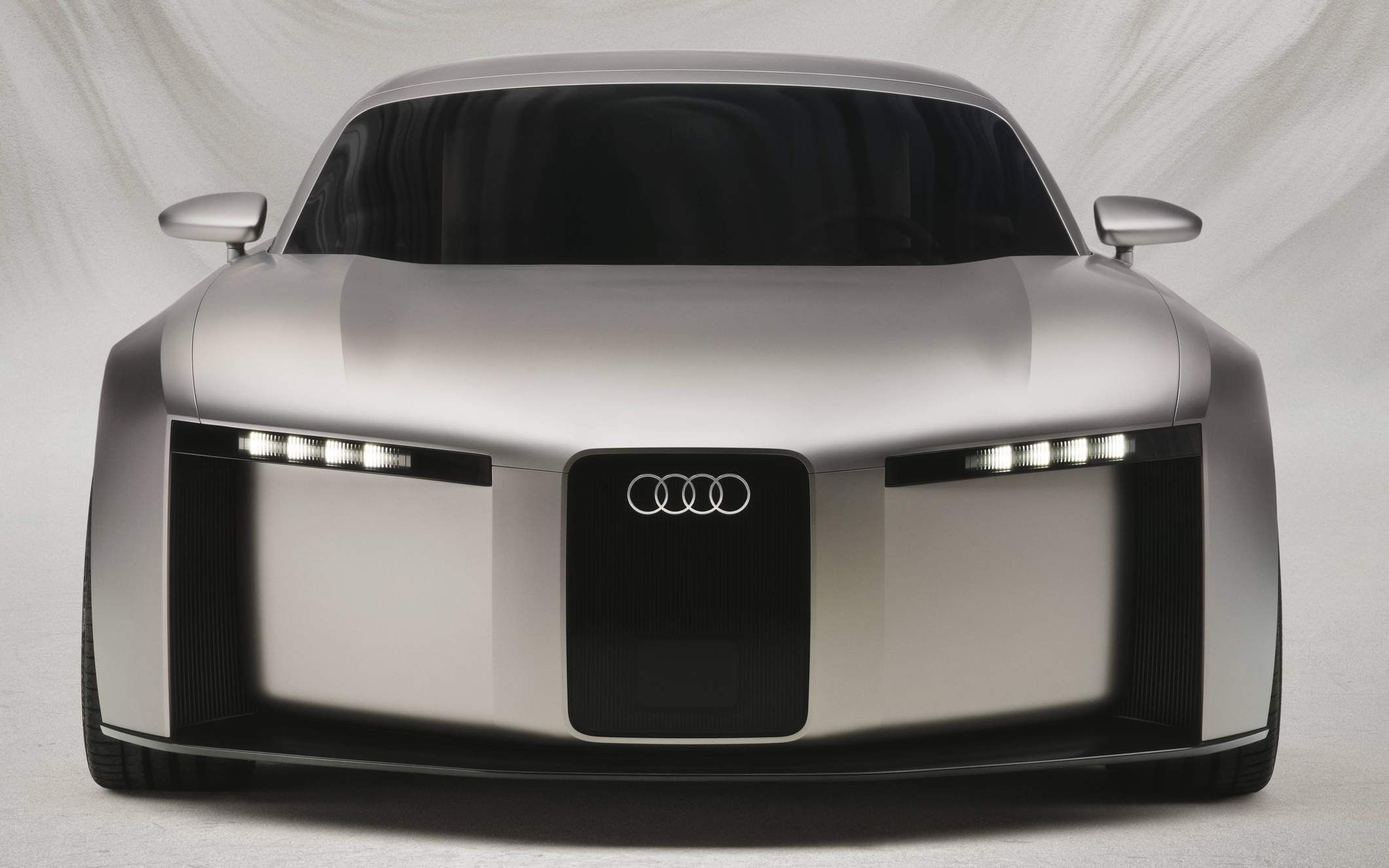 Futuros carros da Audi terão grade que remete a bigode de figuras polêmicas