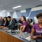Assistentes sociais relatam assédio moral e discutem criação de sindicato na ALMG