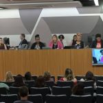 Contratação temporária de professores em MG gera debate entre governo Zema e categoria