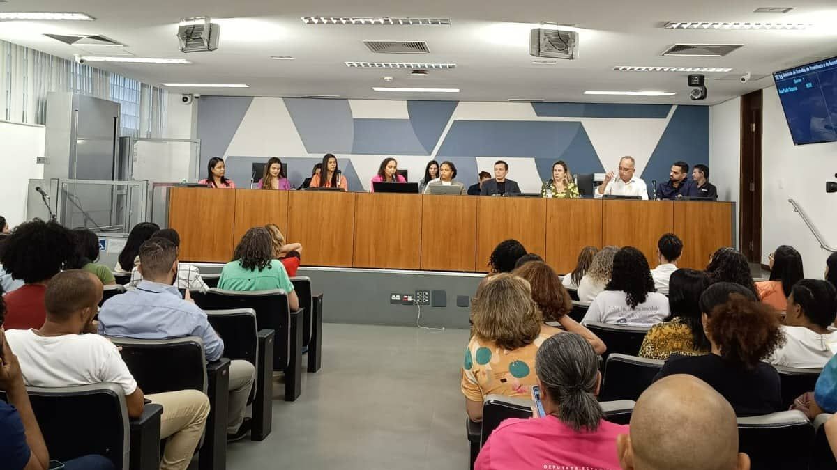Instituições que acolhem crianças e adolescentes criticam fechamento de vagas pela Prefeitura de BH