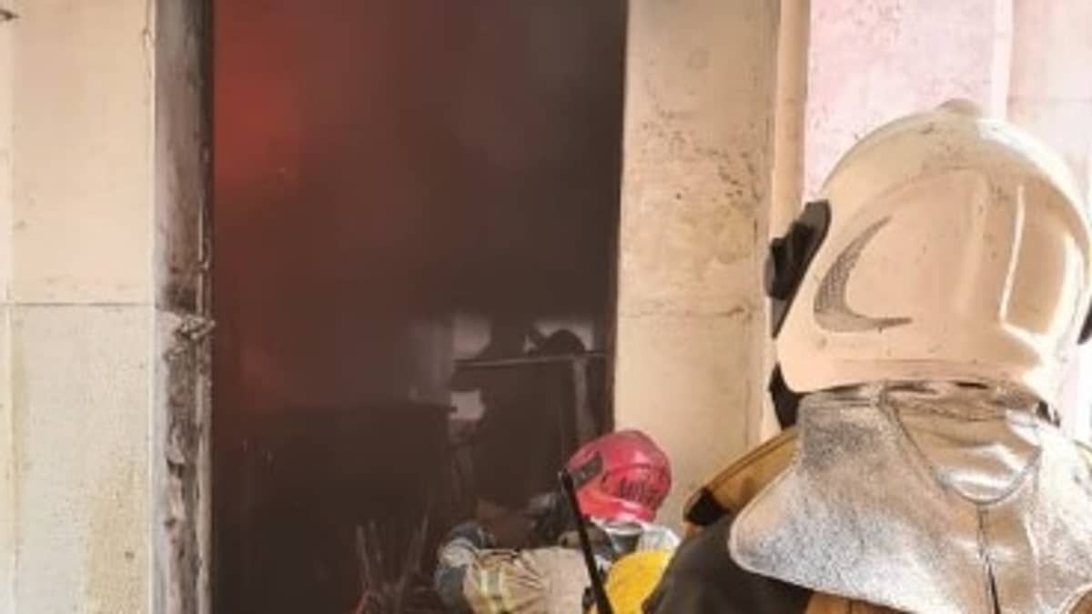 Hospital João XXIII socorre 36 vítimas de incêndio no Instituto de Educação 