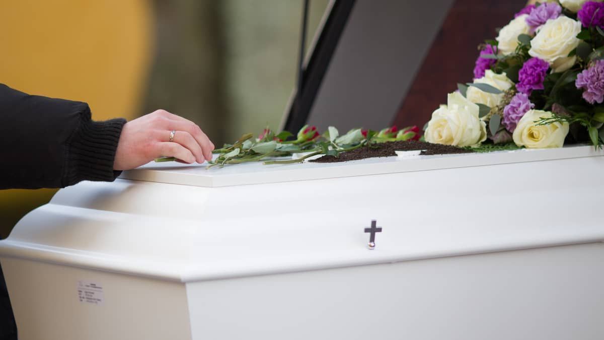 Funeral de criminoso faz aulas serem suspensa no Chile 