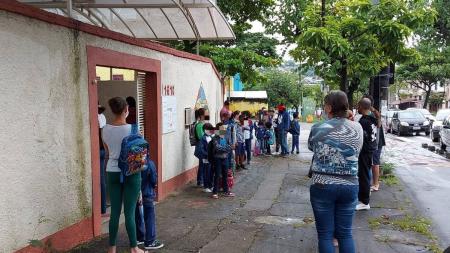 Aulas funcionam normalmente nesta quinta-feira em escolas particulares e estaduais