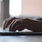 Veja cursos online e gratuitos de desenvolvimento profissional