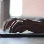 Veja cursos online e gratuitos de desenvolvimento profissional
