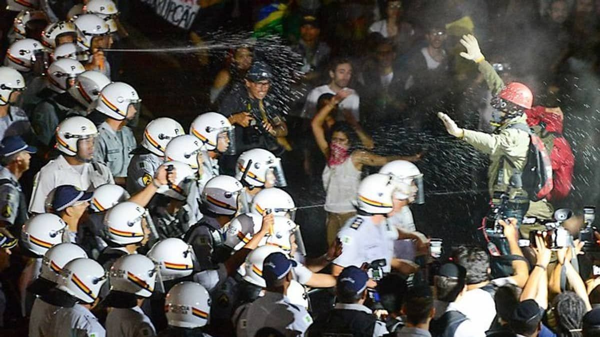 Livros: manifestações de 2013, dez anos depois