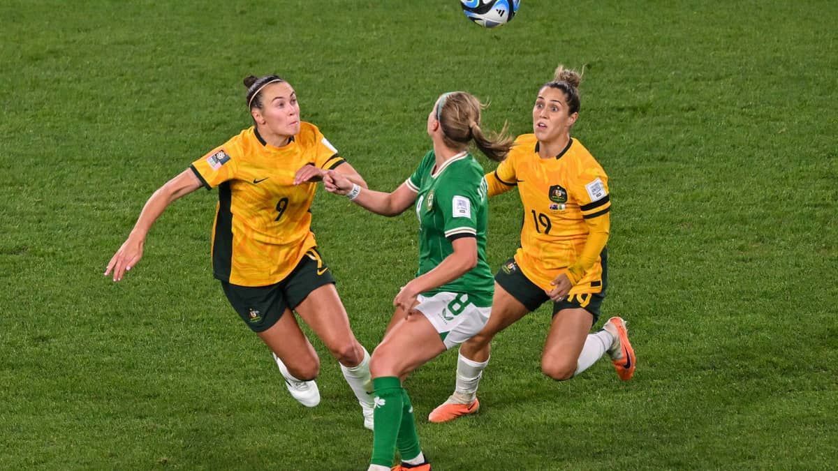 Com recorde de público, Austrália vence Irlanda pela Copa Feminina