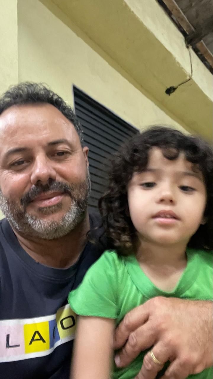 Pai de menina com espectro autista reclama de falta de neurologistas em postos da região nordeste de BH