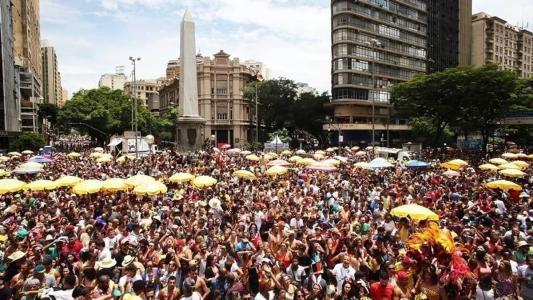 Automóveis que funcionam como lanchonetes não poderão estacionar em importantes avenidas de BH durante o Carnaval