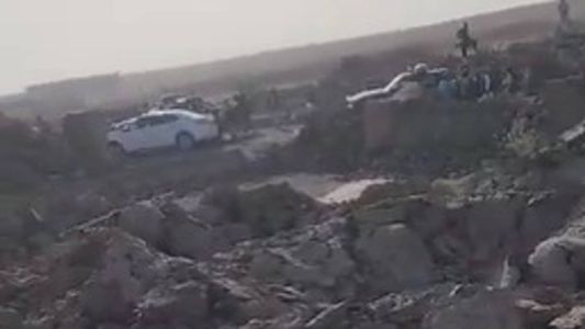 Autoridades e voluntários procuram sobreviventes