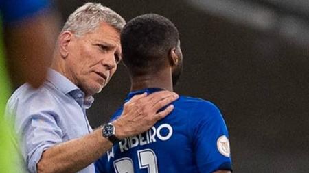 Autuori defendeu Wesley, do Cruzeiro, após empate com o Vasco