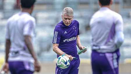 Autuori teve dois desfalques de última hora