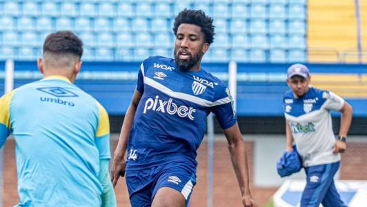 Avaí e Ceará se enfrentam na Série B