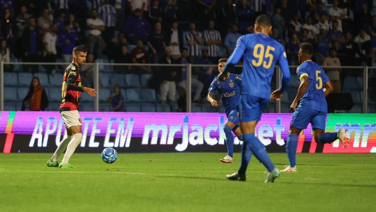 Avaí 2 x 2 Sport: veja os gols e melhores lances do jogo pela Série B