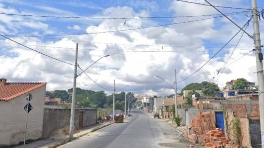 Avenida Imbiruçu, 8, no bairro Industrial São Luiz