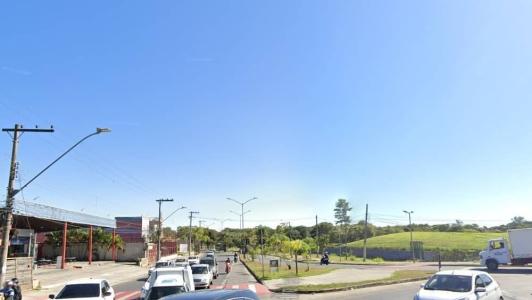 Avenida Otacílio Negrão de Lima, próximo ao número 6890, no bairro São Luís