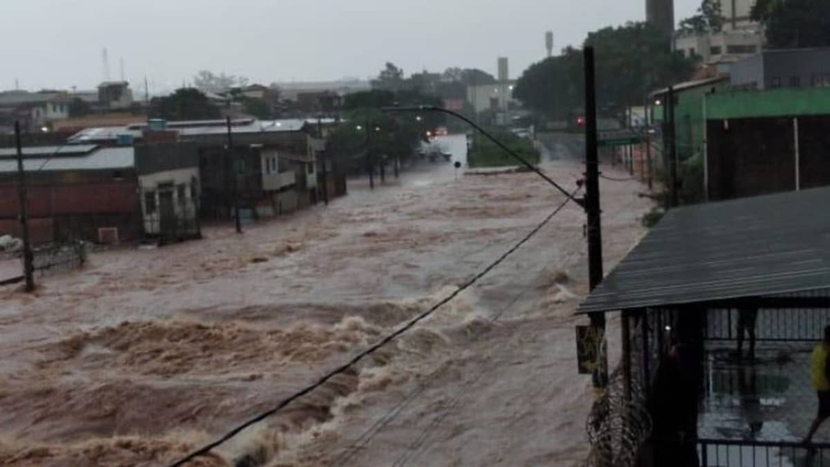 Belo Horizonte está sob alerta de risco geológico por causa das chuvas 