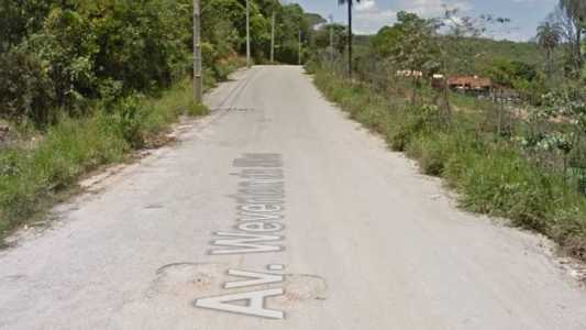 avenida Weverton da Silva, bairro Floresta Encantada, em Esmeraldas