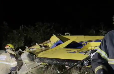 Avião agrícola falha, cai e piloto fica ferido em Uberlândia (MG)