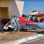 Avião cai, atinge van e moto e deixa dois feridos na Zona Sul de Teresina