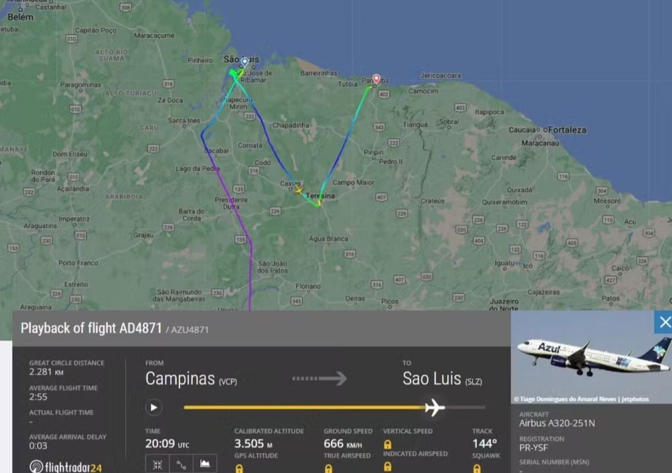 Avião da Azul declara emergência por falta de combustível após arremeter; ouça conversa