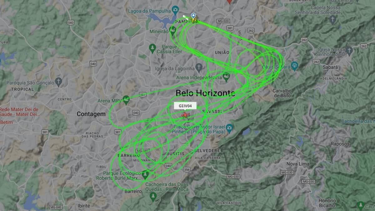 Avião circula o Centro de Belo Horizonte por mais de uma hora e chama atenção de moradores; veja vídeos