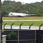 Avião da Azul que saiu da pista durante pouso em Salvador é retirado da mata após 8 dias