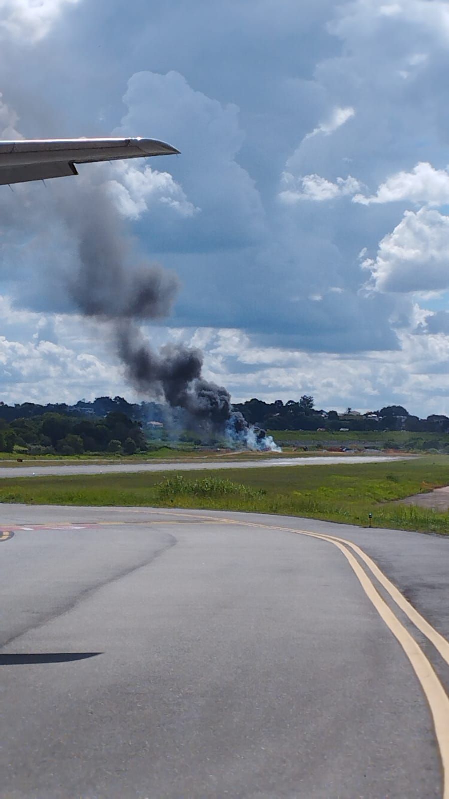 Queda de avião da PF em BH: militares da Academia de Bombeiros fizeram primeiro atendimento, diz porta-voz