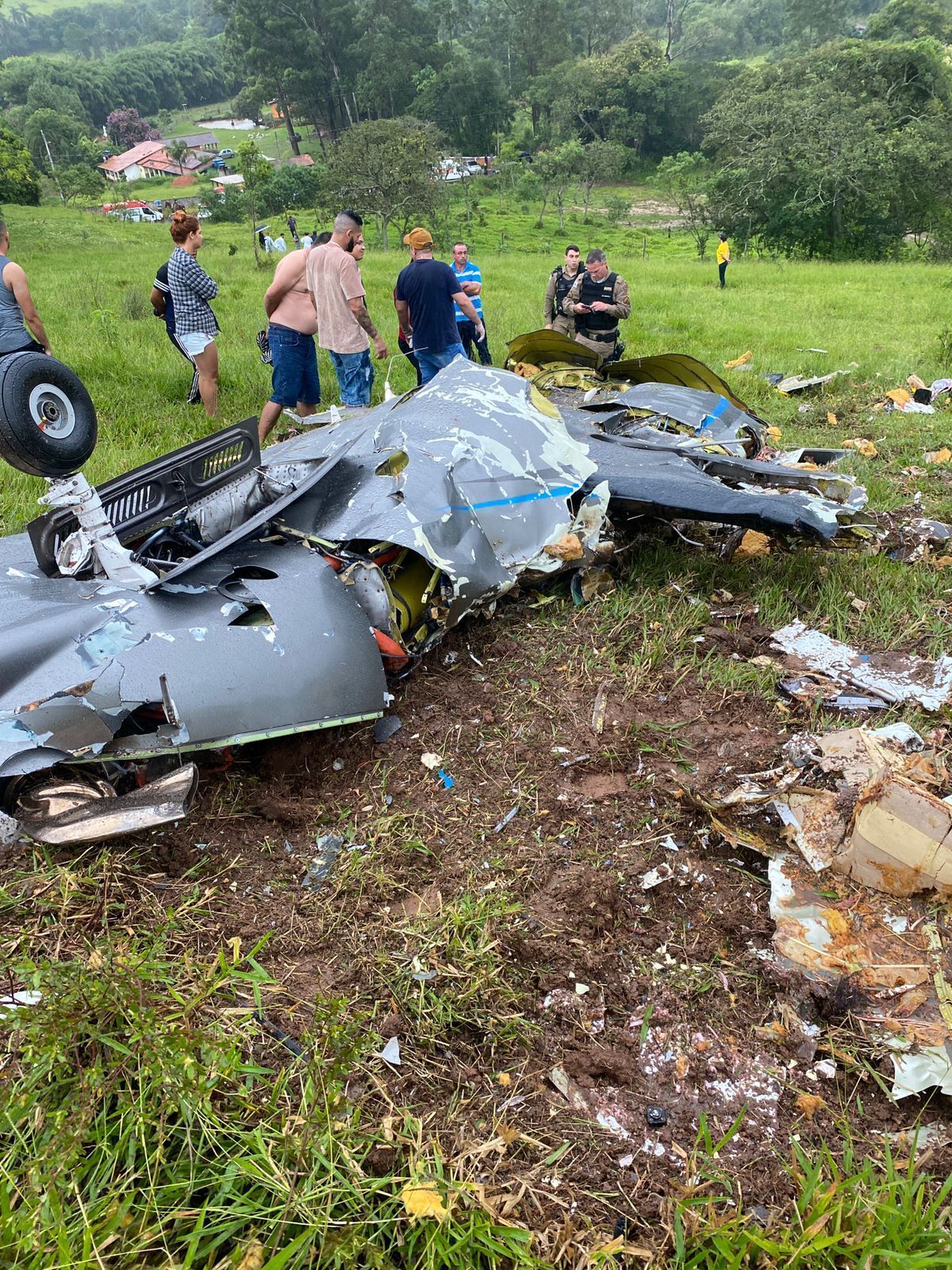 Vítimas da queda de avião no Sul de Minas são identificadas: veja quem são