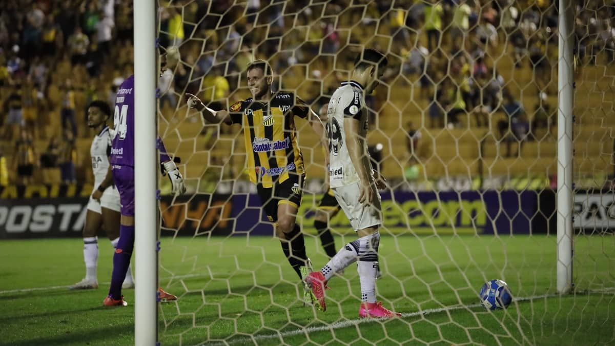Novorizontino goleia o Ceará e volta para o G4 da Série B
