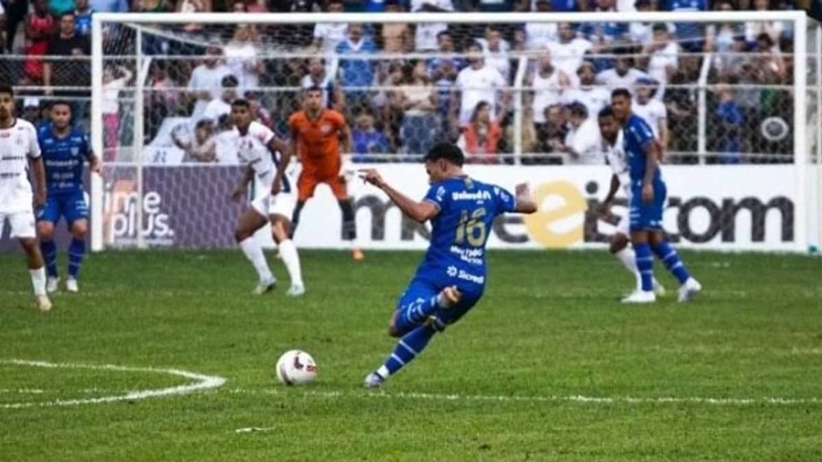 Aymorés recebe o Uberlândia pelo Módulo II do Mineiro 